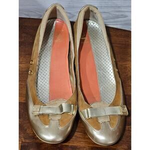 Nike Air g series 7.5 Gold Flats